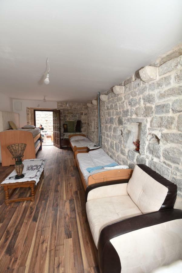 Hostel Michel Budva Exterior foto